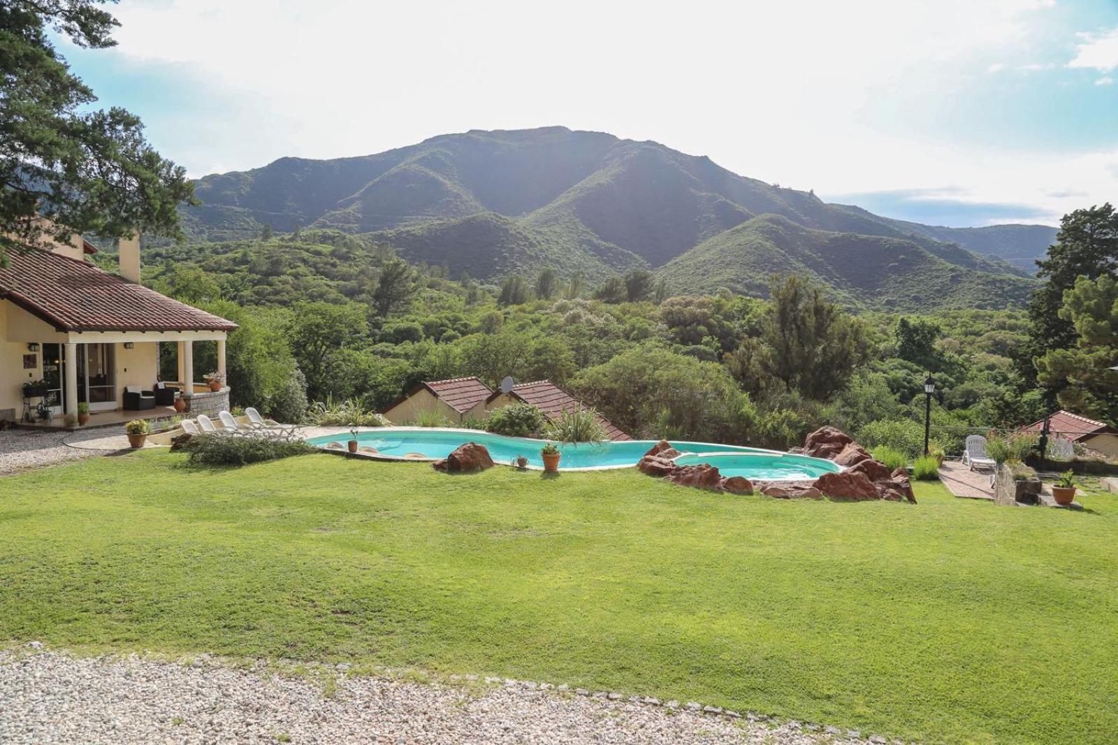 Cabanas El Mirador La Falda Exterior photo